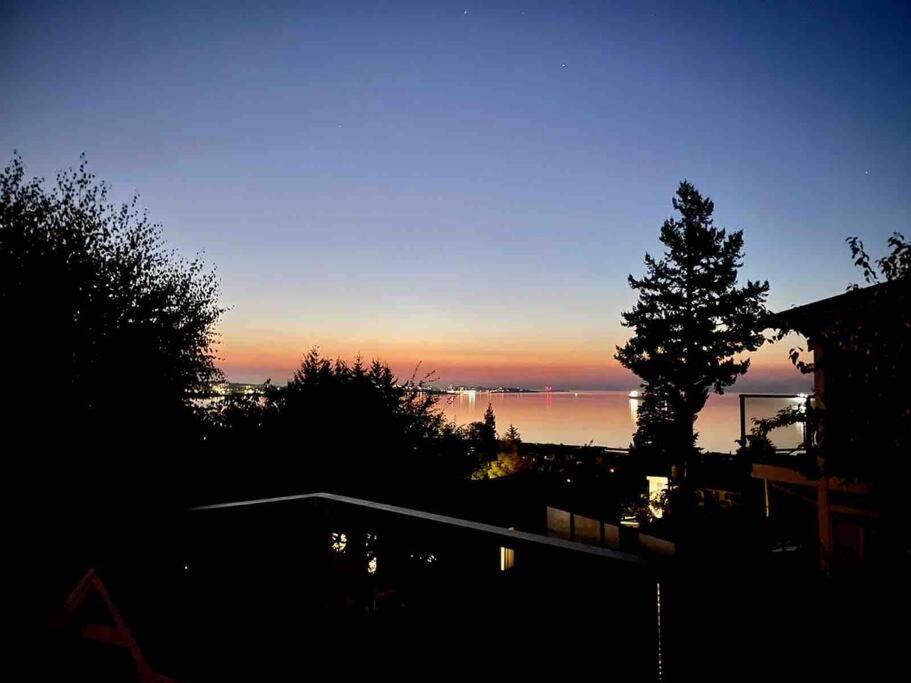 Sunrise Escape - Close To The Beach! Victoria Bagian luar foto